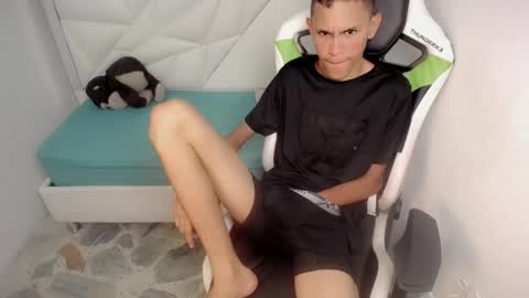 ESTEBAN online show from 05-29-26, 04:54
