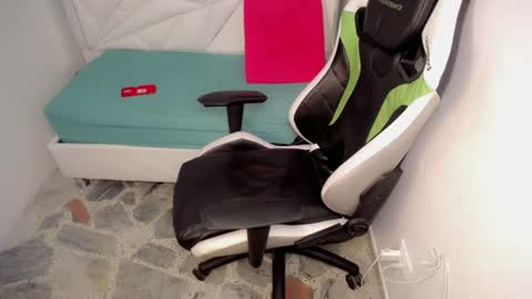 ESTEBAN online show from 06-10-26, 05:50