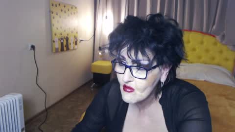 sondrariddle online show from 03-25-26, 10:05