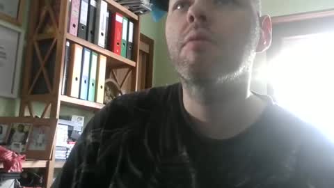 Snapshot of songoku81 chatting on 03-01-26, 02:52 Tom online show from 03-01-26, 02:52