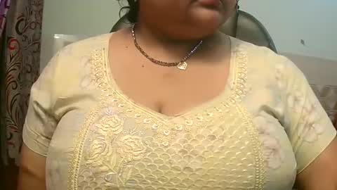 soni88888 online show from 03-05-25, 11:28