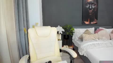 Snapshot of sonia__rey chatting on 07-20-26, 02:30 Sonia Rey online show from 07-20-26, 02:30