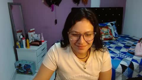 Snapshot of soniafuckboobs chatting on 12-13-24, 11:06 soniafuckboobs online show from 12-13-24, 11:06