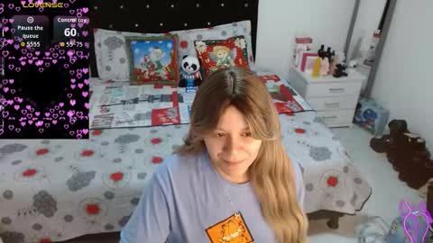 Snapshot of soniafuckboobs chatting on 12-17-25, 12:22 soniafuckboobs online show from 12-17-25, 12:22