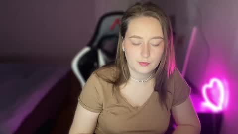 Snapshot of sonibear chatting on 02-26-26, 04:17 OksiFels online show from 02-26-26, 04:17