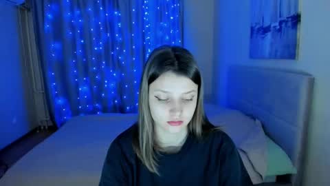 Snapshot of soninex chatting on 12-14-24, 01:05 SoniNex online show from 12-14-24, 01:05