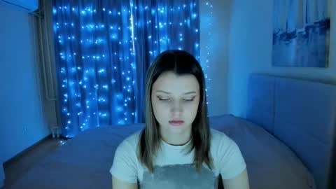 Snapshot of soninex chatting on 12-20-24, 11:43 SoniNex online show from 12-20-24, 11:43