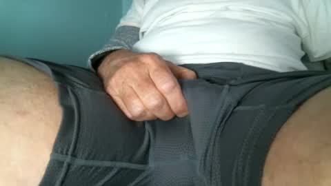 Snapshot of sonnydonut chatting on 01-20-25, 01:21 Max Banana online show from 01-20-25, 01:21