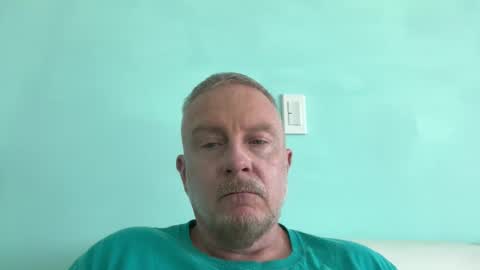 Snapshot of sonnydonut chatting on 02-09-25, 08:24 Max Banana online show from 02-09-25, 08:24