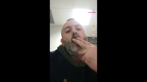 Snapshot of sonoboris chatting on 12-21-25, 11:34 sonoboris online show from 12-21-25, 11:34