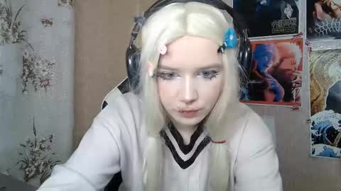 Snapshot of sonwosick chatting on 03-22-26, 05:05 Mila online show from 03-22-26, 05:05