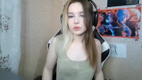 Snapshot of sonwosick chatting on 03-28-26, 06:18 Mila online show from 03-28-26, 06:18