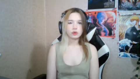 Snapshot of sonwosick chatting on 03-31-26, 03:23 Mila online show from 03-31-26, 03:23