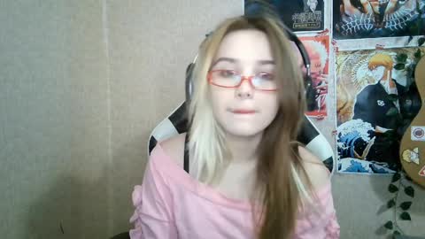 Snapshot of sonwosick chatting on 04-03-26, 05:11 Mila online show from 04-03-26, 05:11