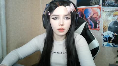 Snapshot of sonwosick chatting on 04-05-26, 03:53 Mila online show from 04-05-26, 03:53