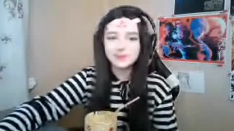 Snapshot of sonwosick chatting on 04-07-26, 03:12 Mila online show from 04-07-26, 03:12