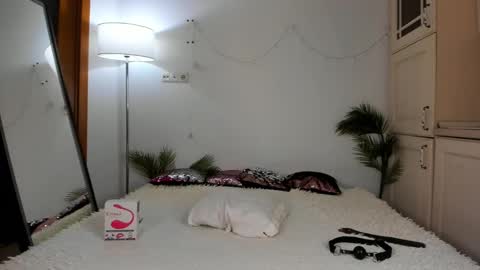 Snapshot of sonya_baby chatting on 03-12-25, 03:18 SONIA online show from 03-12-25, 03:18