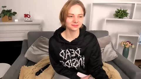 Litta online show from 03-22-26, 01:53