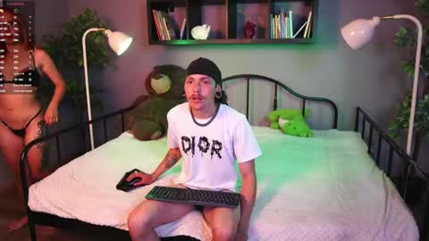 Snapshot of sophi_and_dereck chatting on 05-26-26, 12:12 sophi_and_dereck online show from 05-26-26, 12:12