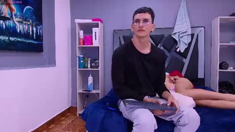 Snapshot of sophi_and_jack chatting on 06-16-26, 06:27 SOPHI - JACK online show from 06-16-26, 06:27