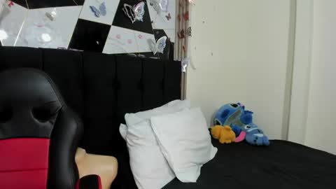 Snapshot of sophia_arevalo_ chatting on 07-10-26, 03:11 Sophia online show from 07-10-26, 03:11