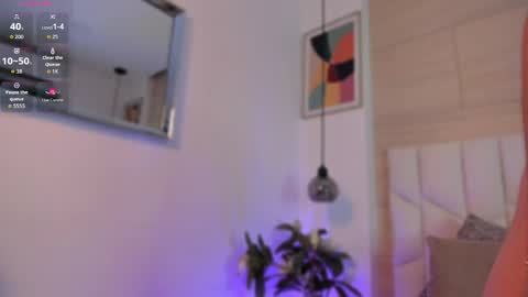 S O P H I A   online show from 05-07-26, 11:48