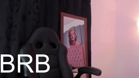 Snapshot of sophia_brunett chatting on 02-14-25, 07:17 Sophia online show from 02-14-25, 07:17