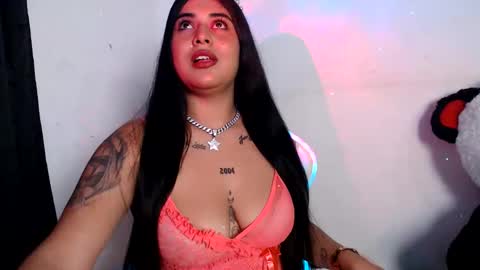 Snapshot of sophia_dazza398 chatting on 05-26-26, 01:56 sophia online show from 05-26-26, 01:56