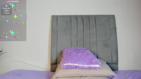 sophia_ebony___ online show from 10-17-25, 01:03