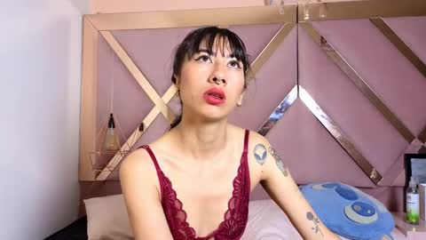 Snapshot of sophia_grand chatting on 10-14-25, 06:36 Sophia Grand online show from 10-14-25, 06:36