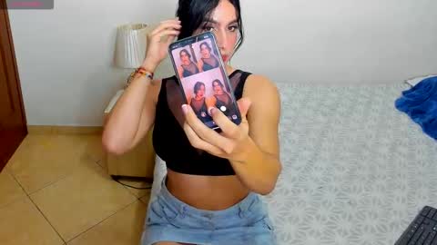 sophia CM online show from 09-18-25, 02:57