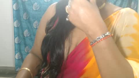 Snapshot of sophia_indian chatting on 06-20-26, 05:27 Sophia Tamil online show from 06-20-26, 05:27