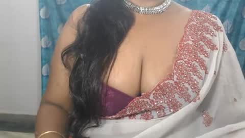 Snapshot of sophia_indian chatting on 07-11-26, 05:54 Sophia Tamil online show from 07-11-26, 05:54