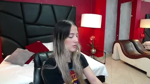 Sofia online show from 01-15-25, 02:13