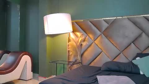 Sofia online show from 09-09-25, 01:43