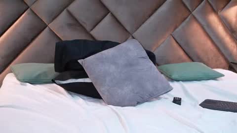 Sofia online show from 04-15-26, 07:58