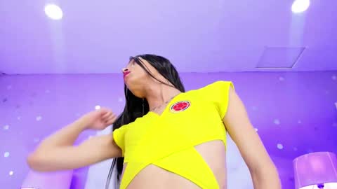 Snapshot of sophia_models chatting on 01-08-25, 10:48 Sophia online show from 01-08-25, 10:48