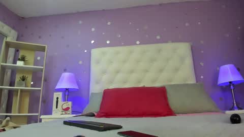 Snapshot of sophia_models chatting on 09-08-25, 07:24 Sophia online show from 09-08-25, 07:24