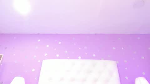 Snapshot of sophia_models chatting on 11-25-25, 07:58 Sophia online show from 11-25-25, 07:58