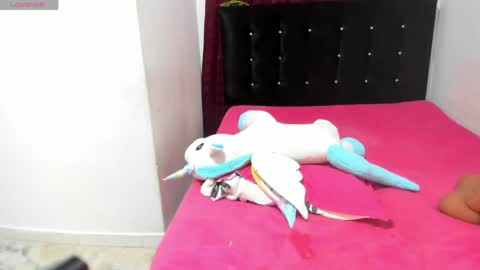 Snapshot of sophia_moons_ chatting on 04-21-26, 12:45 sophia_moons_ online show from 04-21-26, 12:45
