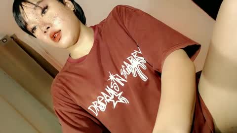 sophia_walker18 online show from 06-02-26, 08:27