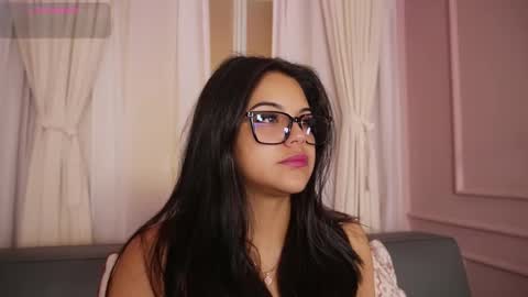 Snapshot of sophia_wilsonn_ chatting on 11-14-25, 11:09 Sofi online show from 11-14-25, 11:09