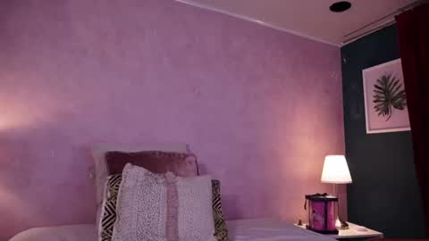 Snapshot of sophia_wilsonn_ chatting on 07-17-26, 11:17 Sofi online show from 07-17-26, 11:17