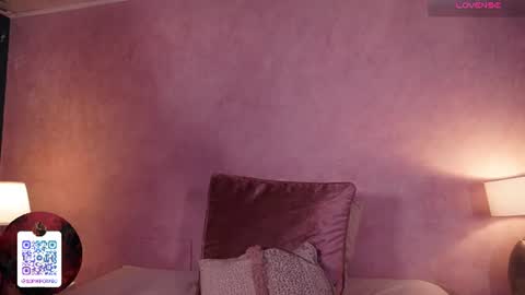 Snapshot of sophia_wilsonn_ chatting on 07-19-26, 09:35 Sofi online show from 07-19-26, 09:35