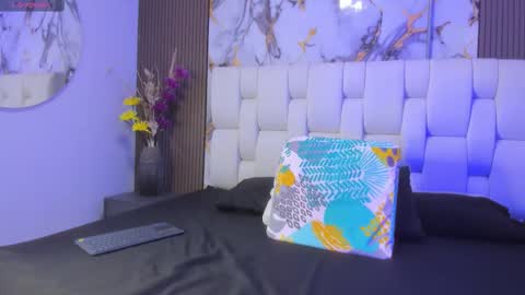 sophiaa10 online show from 03-30-26, 07:15