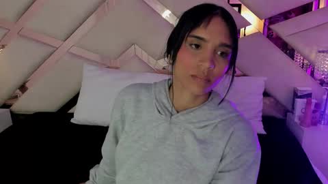 Sophia Paris online show from 10-25-25, 03:47