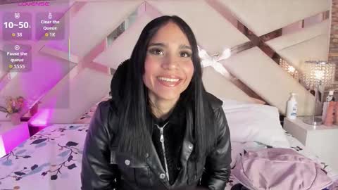 Sophia Paris online show from 11-21-25, 03:05