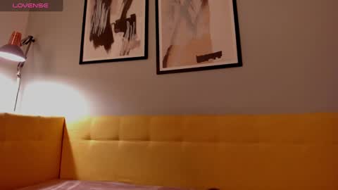 Sophia online show from 02-12-25, 01:52