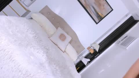 Snapshot of sophiaarmani chatting on 05-26-26, 11:50 sophiaarmani online show from 05-26-26, 11:50