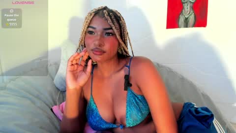 Snapshot of sophiabloss chatting on 04-11-26, 08:46 Sophie online show from 04-11-26, 08:46